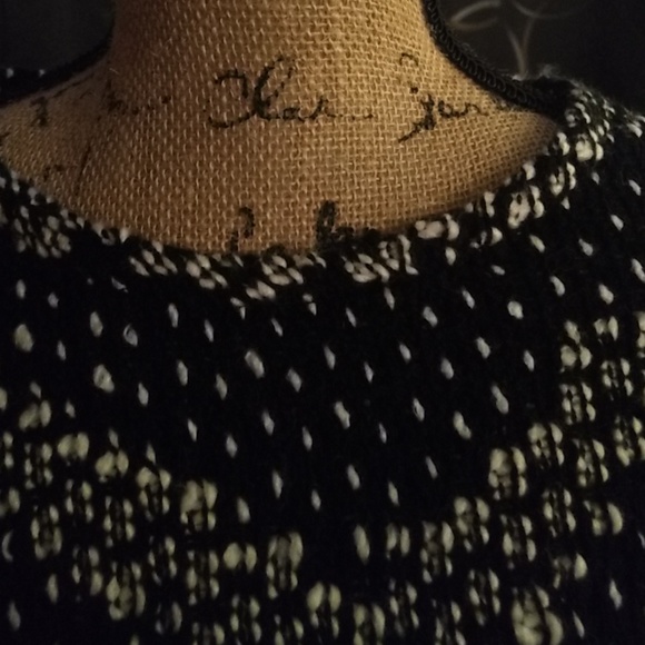 💰Poncho - Picture 2 of 5